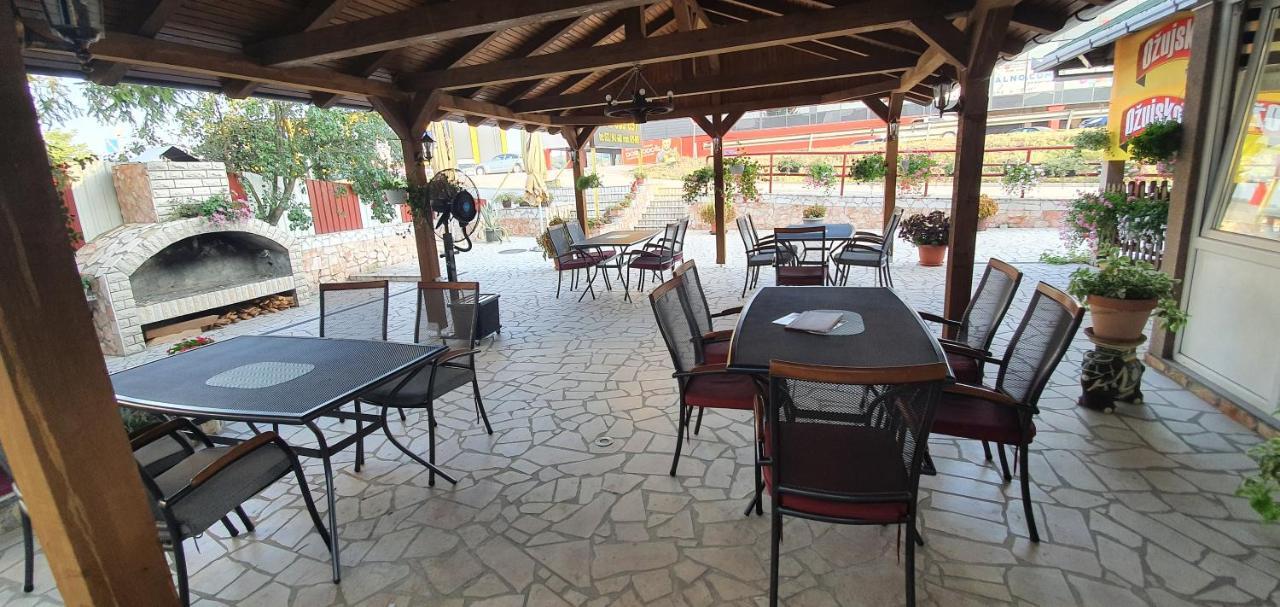 Guesthouse INES Doboj Extérieur photo