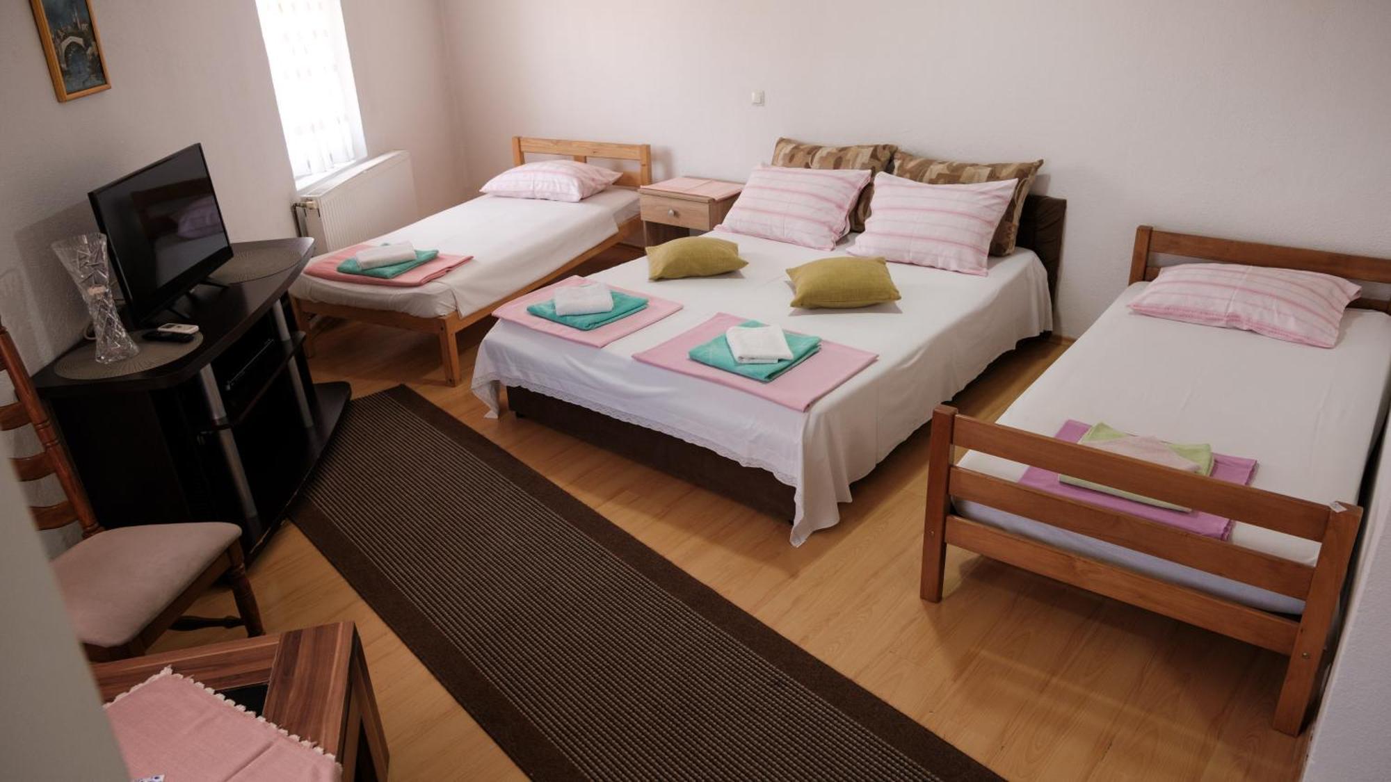 Guesthouse INES Doboj Extérieur photo